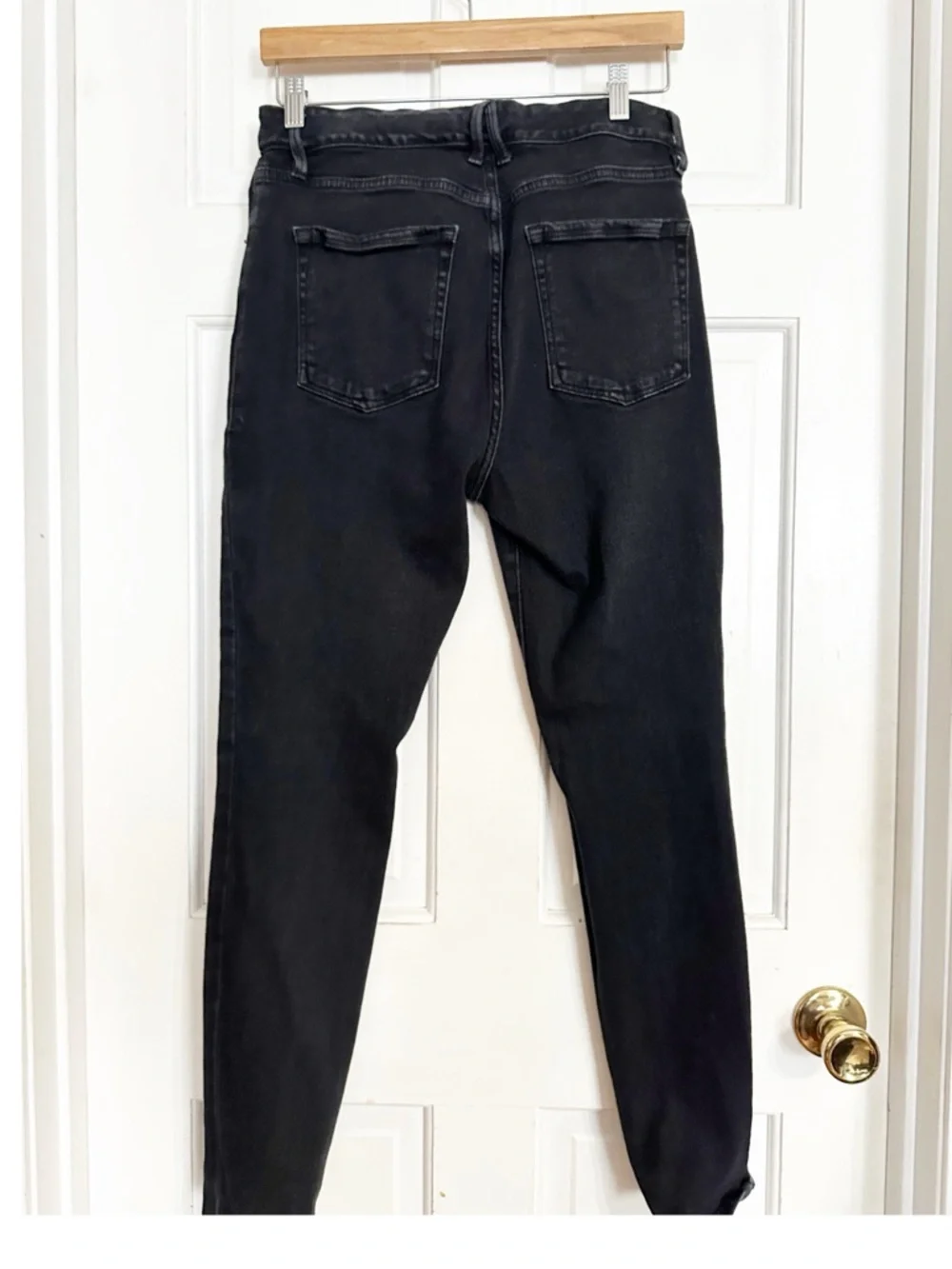 Good American Waist Cutout Black Skinny Jeans Sz 12/31 - Picture 6 of 8
